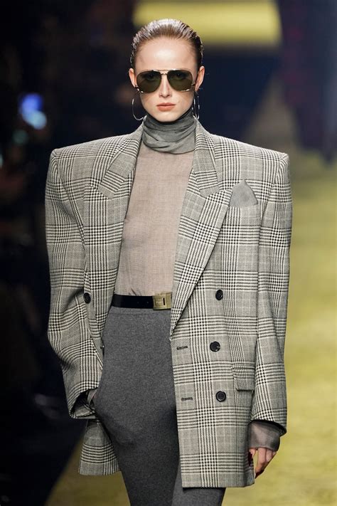 Sfilata Saint Laurent autunno inverno 2024 2025 